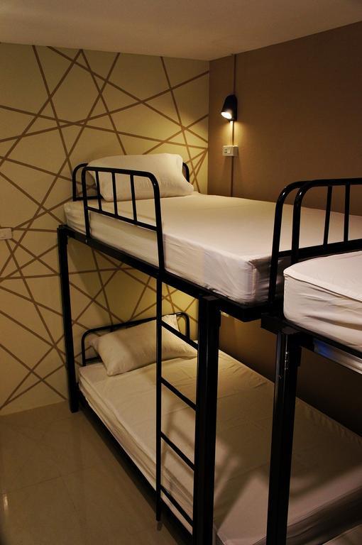 Link Corner Hostel Bangkok Luaran gambar