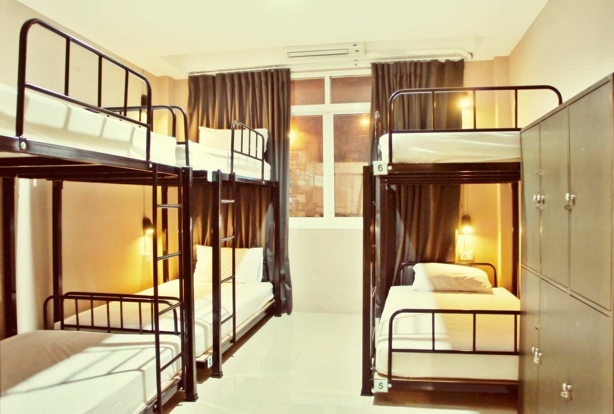 Link Corner Hostel Bangkok Luaran gambar